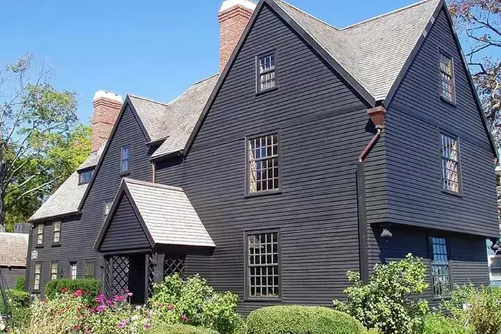 Requiem for Salem Walking Ghost Tour