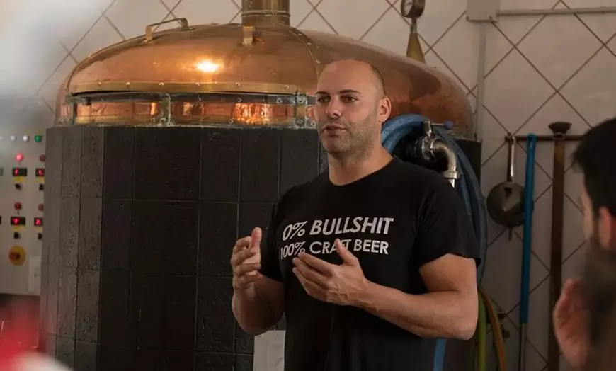 Image 9: Cata de Cervezas Artesanales con Visita Guiada a la Fábrica