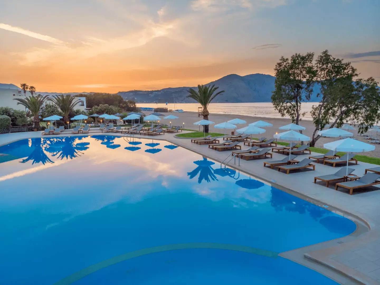 ✈ CRÈTE | Georgioupolis - Pilot Beach Resort 5*, 5 nuit - Surclasse...