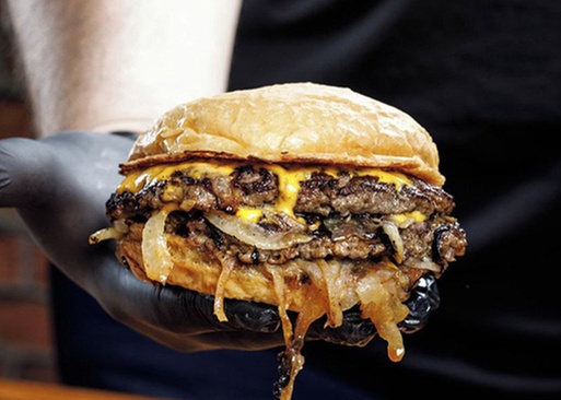 5% Cash Back at Bunny's Onion Burgers