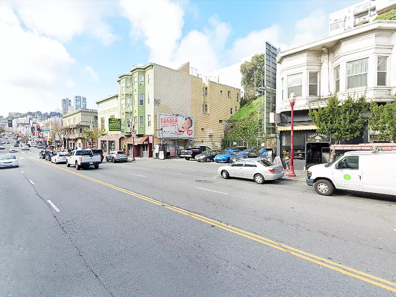Parking at 470 Broadway St. Lot