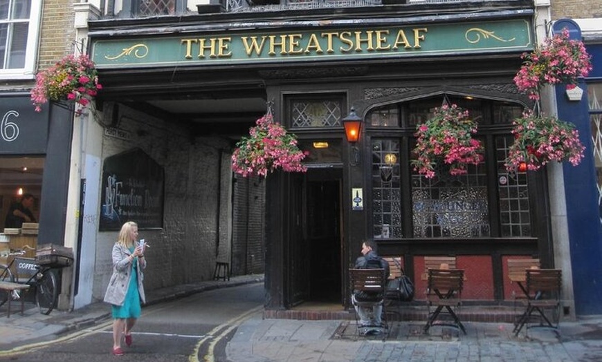 Image 6: Literary Pub Crawl and Tavern Tour in London