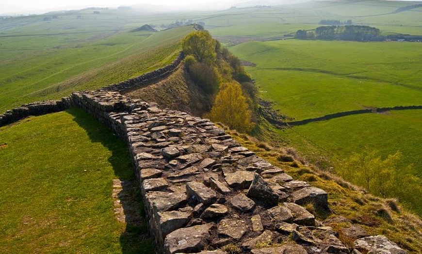 Image 2: Hadrian's Wall & The Borders Tour from Edinburgh Incl. Admission