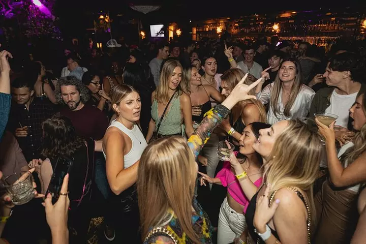 Pacific Beach Bar Tour in San Diego