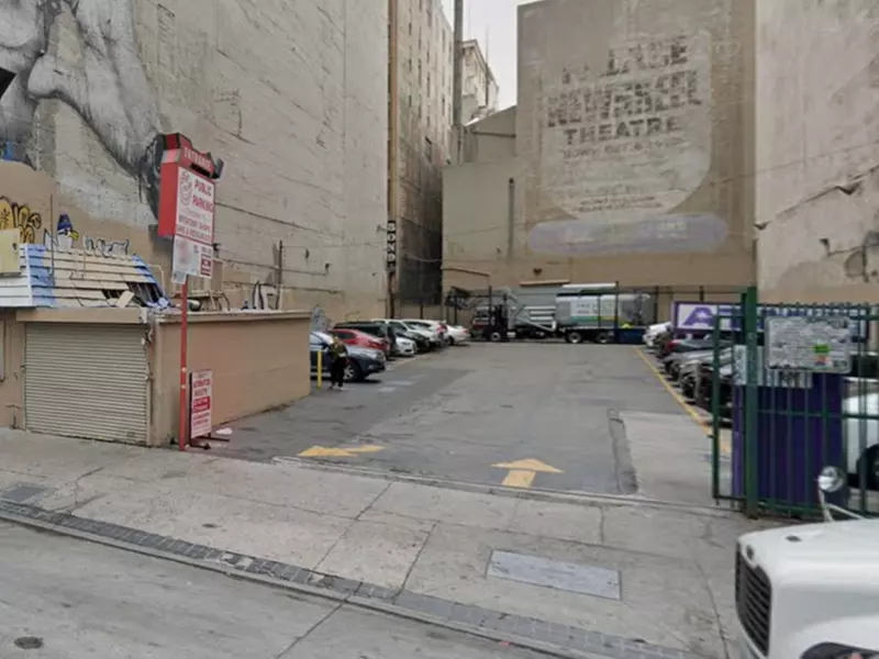 Parking at 633 S. Spring St. Lot