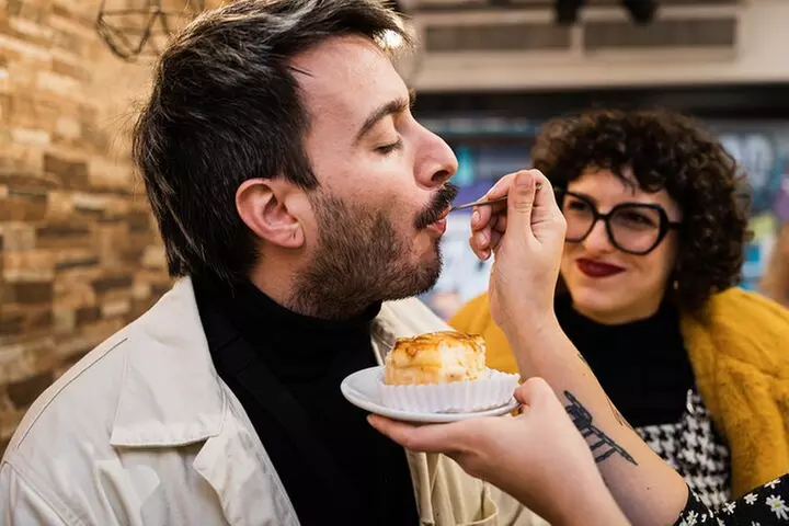Tour gastronómico de Barcelona : Tapas, bebidas y delicias con un l...