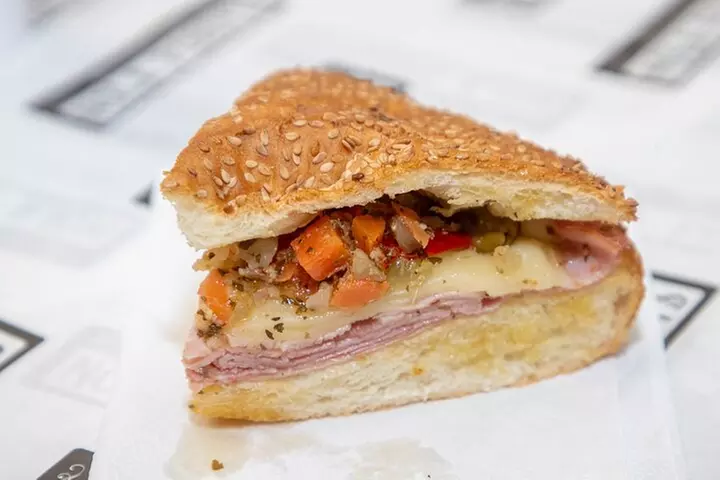 French Quarter walking Food Tour: Signature Tastes of New Orleans