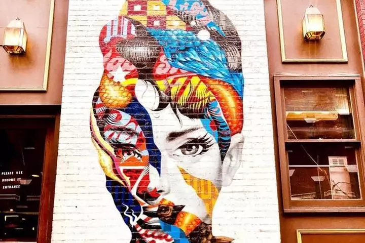 3 New York Neighborhoods Semi-Private Tour : SoHo, Chinatown and Li...