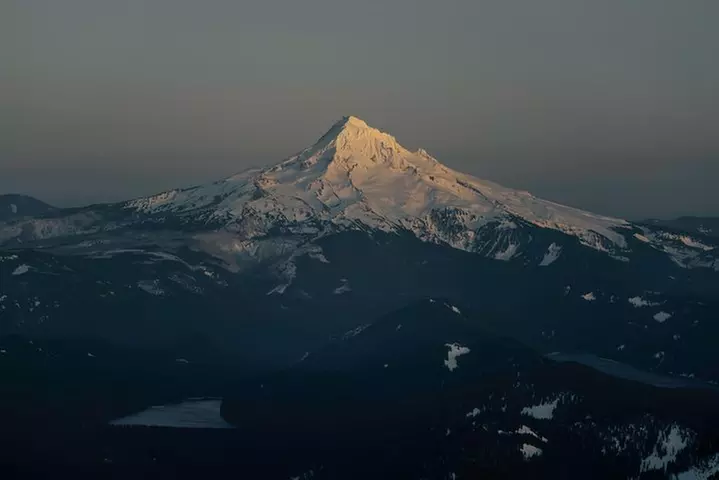 Mt. Hood & Multnomah Falls Air Tour by Envi Adventures