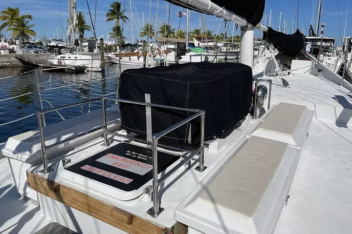 2-Hour Sunset Sailing With Wine In Stock Island