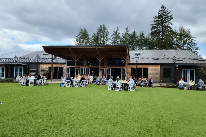 Willamette Valley Wine Tour with Lunch