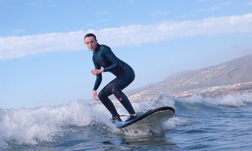 Image 18: Clase de Surf Grupal en Playa de Las Américas con Fotografías