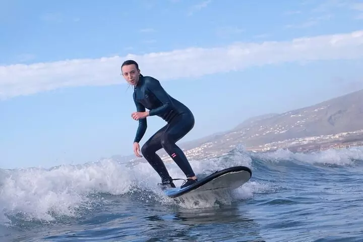 Clase de Surf Grupal en Playa de Las Américas con Fotografías