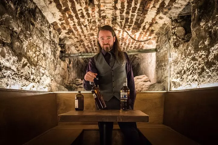 Luxury Whisky Tasting in Edinburgh's Underground Vaults | 90min