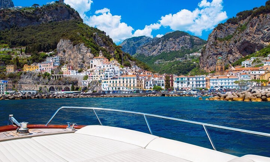 Image 8: Tour in barca di un'intera giornata ad Amalfi e Positano con trasfe...
