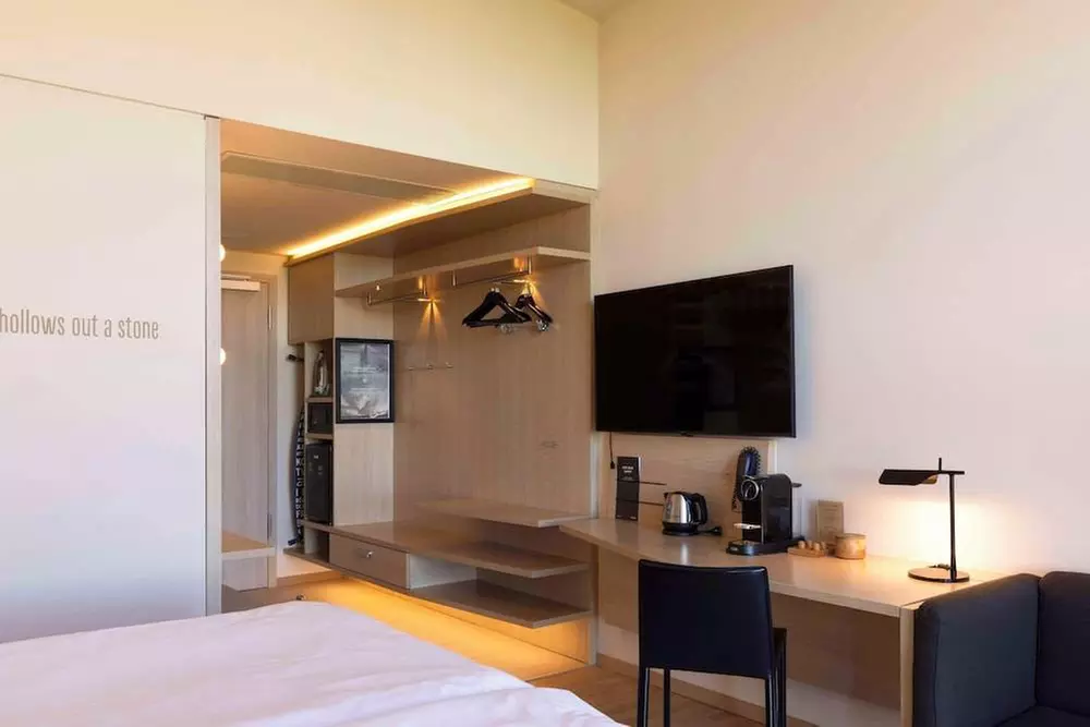 ✈ DEUTSCHLAND | Hamburg - Scandic Hamburg Emporio 4*, 2 Nächte