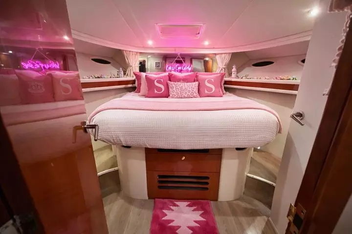 Yacht Rental 60 ft + 2 Jet Skis | Private Boat Tour