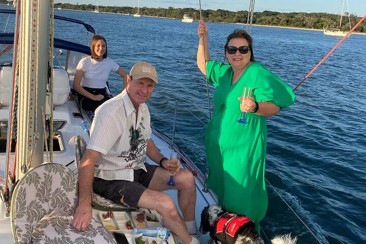 Gold Coast 2 hour Sunset Sailing Cruise with Drinks&Tasting Plate