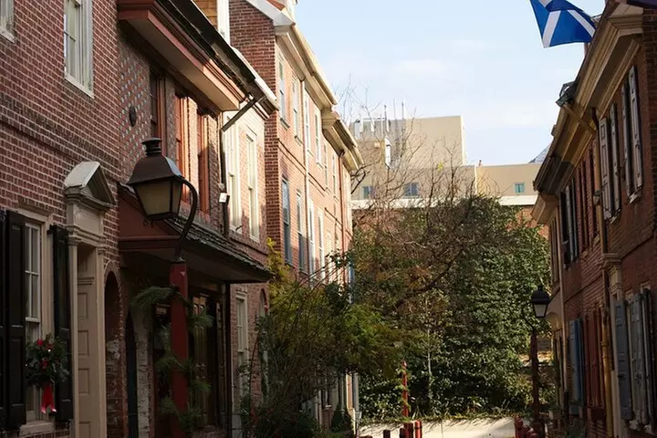 Independence Mall (Entrance to 2 Historic Sites) 2.5 Hour Walking