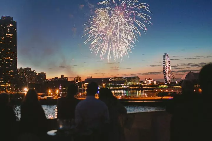 Chicago Fireworks Premier Dinner Cruise on Lake Michigan