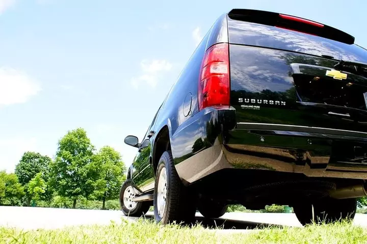 Chicago 4-Hour Sightseeing Transfer by Luxury SUV