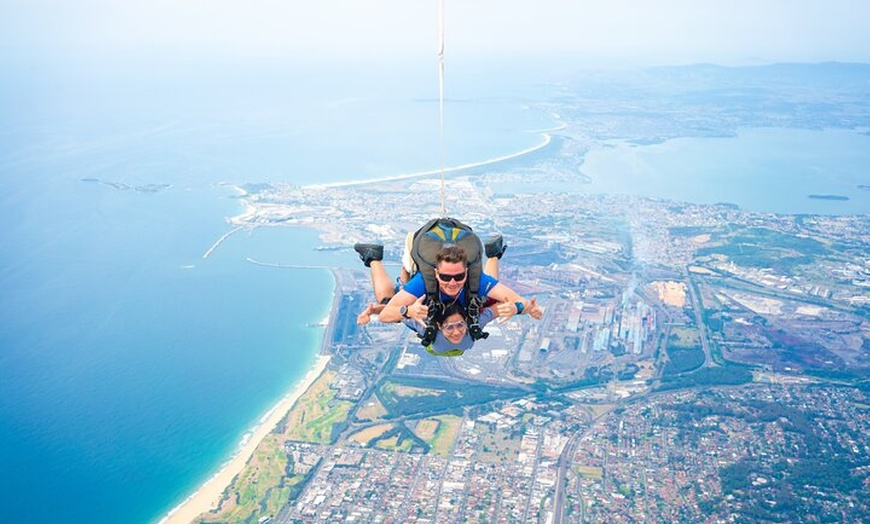 Image 5: From Sydney: Tandem Skydive Experience over Wollongong Beach