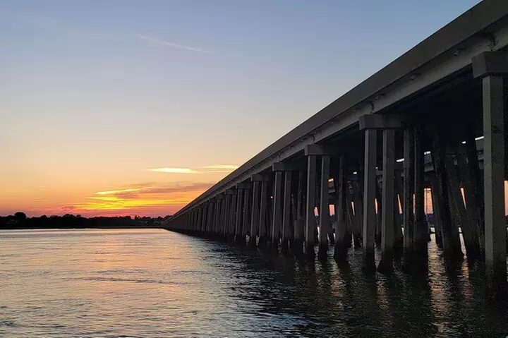 2-HR Private Hilton Head Sunset Cruise – Dolphin & Coastal Views