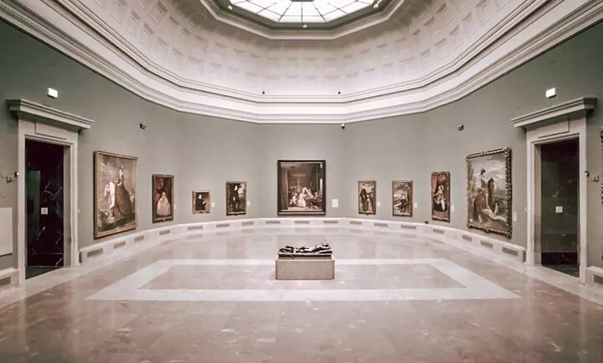 Image 10: Entrada sin colas al Museo del Prado y recorrido privado por Madrid...