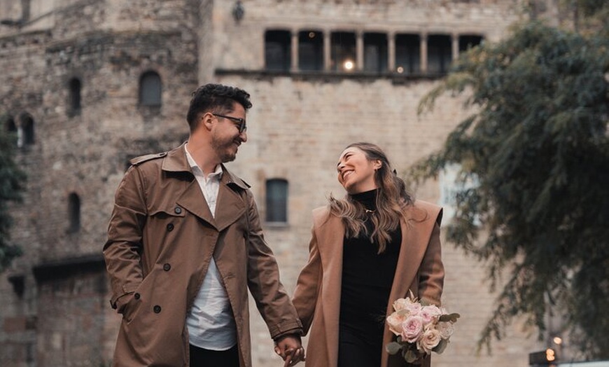 Image 5: Barcelona Photoshoot Experience Catedral Nacida y Parque de la Ciud...