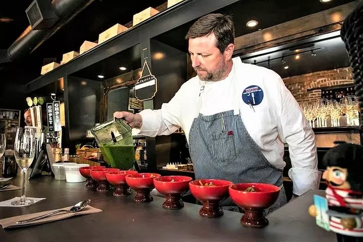 Undiscovered Charleston: Half Day Food, Wine & History Tour with Co...