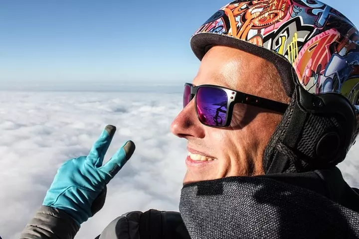 Experiencia épica de parapente en Tenerife con el equipo campeón de...