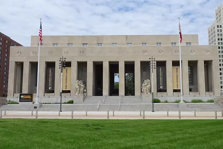 Landmarks Downtown-West Walking Tour