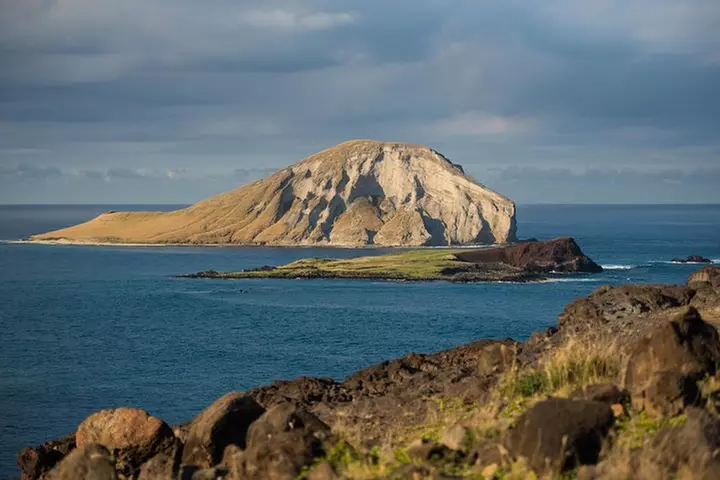 Honolulu Sea-Cliff with Sunset Photo Adventure