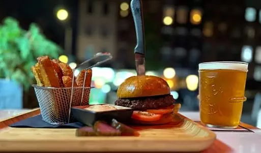 5% Cash Back at Aura Bar & Kitchen