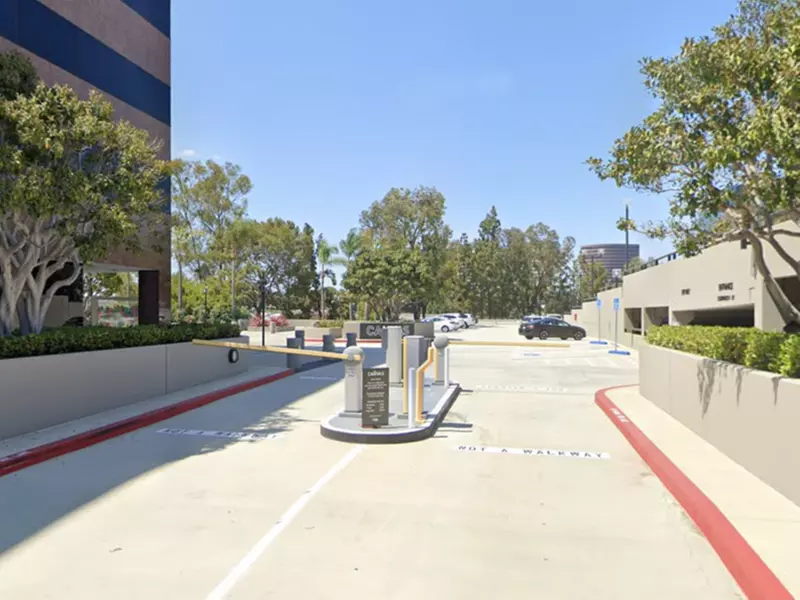 Parking at SC Executive Center Garage - Second Medium