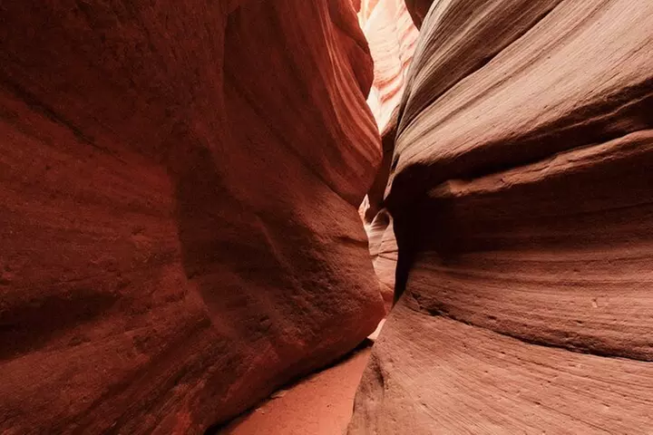 Peekaboo Slot Canyon UTV and Hiking Adventure