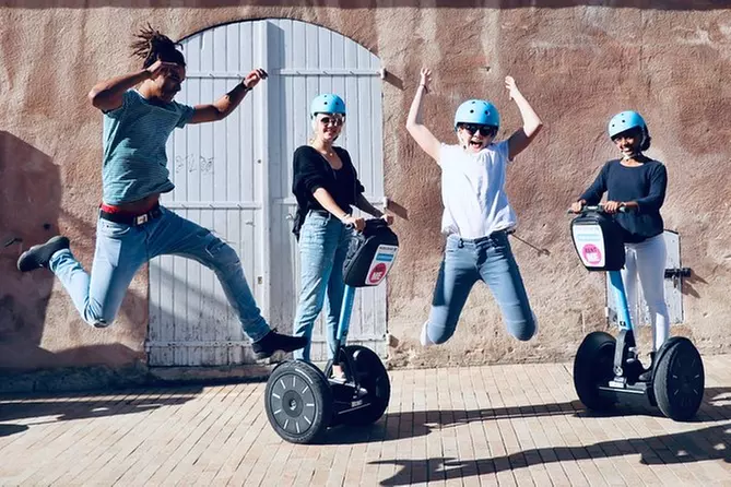 Initiation en Segway (Mobilboard), un autre moyen écologique de visiter une ville. - Primary Image