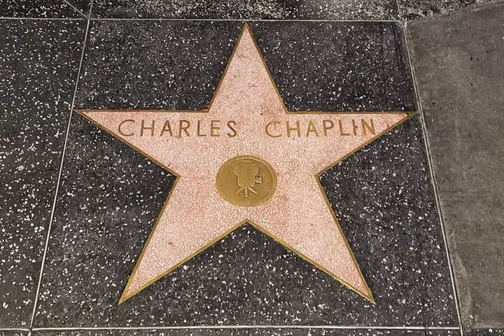 Haunted Hollywood Walking Tour: True Crime and Creepy Tales