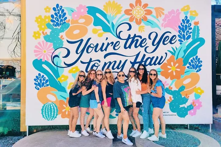 Austin Murals & Mimosas Roofless Party Bus Tour