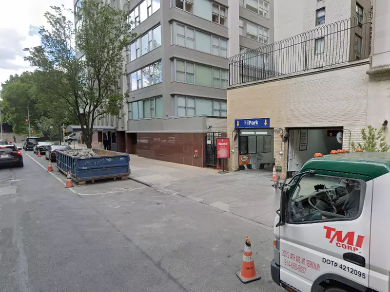 Parking at iPark - Central Garage Corp. - Primary Image