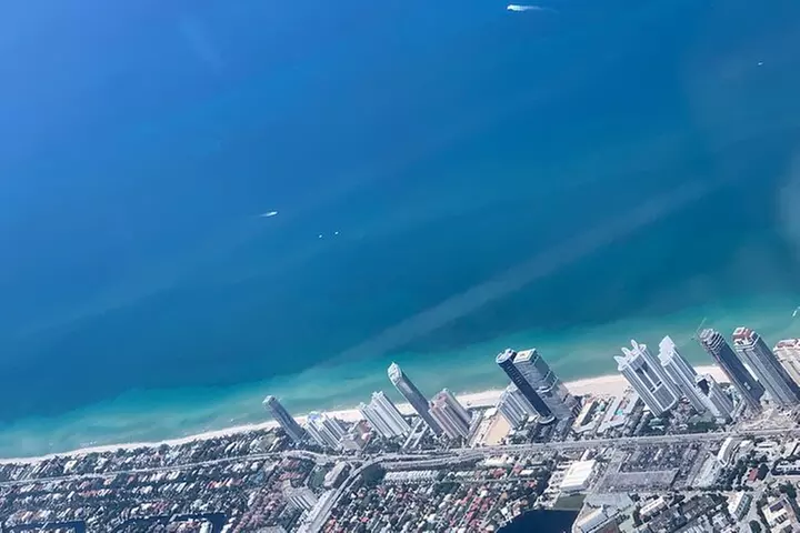 Private 60 Minute Romantic Air Tour with Champagne in Miami