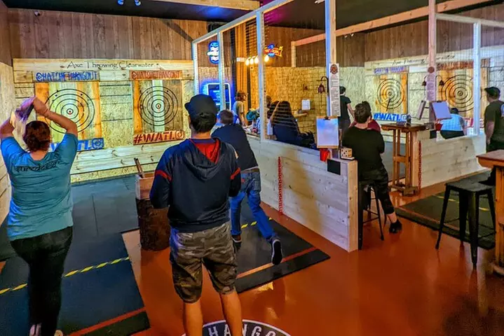 90 Minute Axe Throwing Guided Experience in Clearwater at Hatchet H...