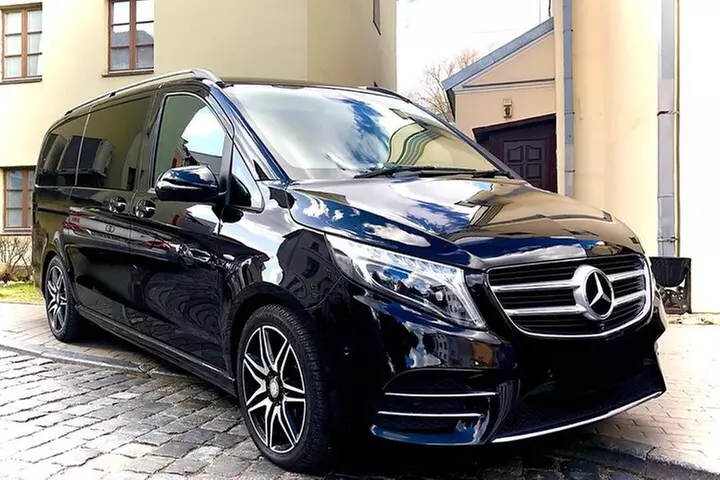 Private Transfer from Pearson Airport YYZ to Toronto in Luxury Van - Primary Image