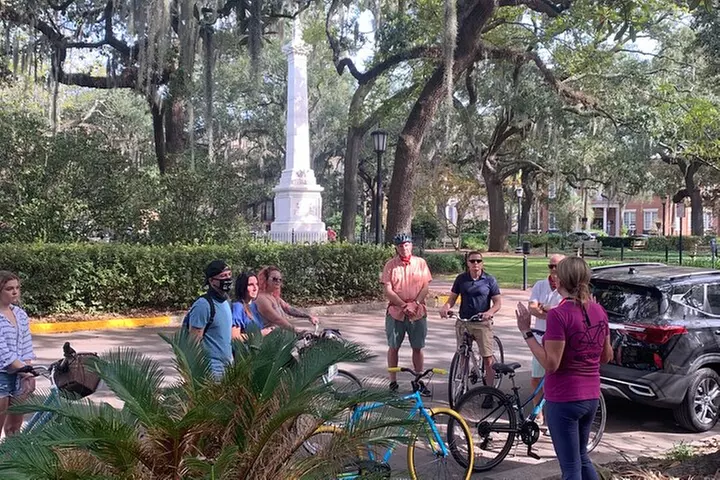 Historical Bike Tour of Savannah and Keep Bikes After Tour