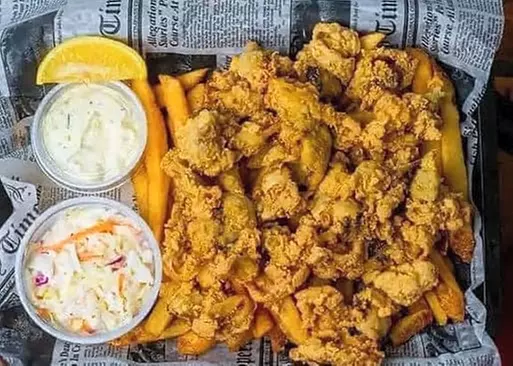5% Cash Back at DJ's Clam Shack