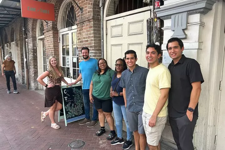 French Quarter Small-Group Cocktail and Foodie Crawl