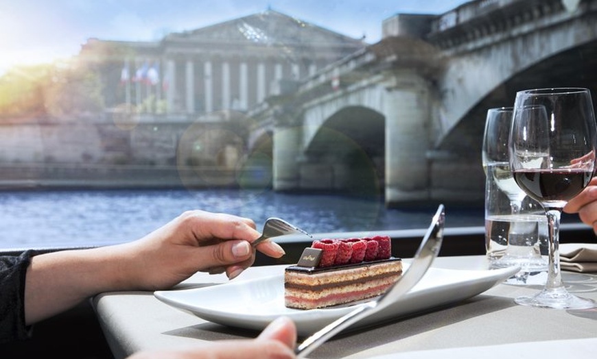Image 2: Luxury Paris Day Trip from London with Seine River Lunch Cruise