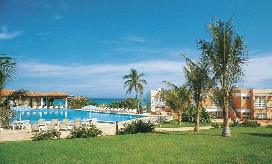 Image 3: ✈ CUBA | Varadero - Royalton Hicacos 5* - All-inclusive