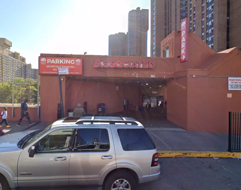 Parking at City Parking - River Park Towers Garage LLC