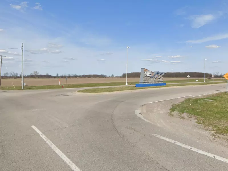 Parking at MBS International Airport - Long Term Lot